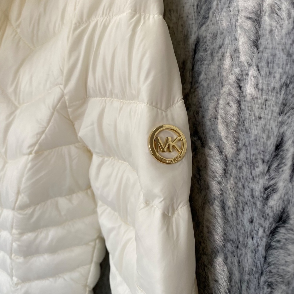 Michael Kors Packable Puffy Jacket, white, size XS - Picture 7 of 13